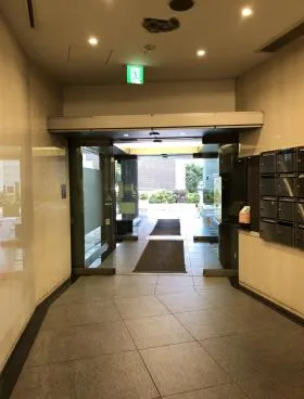 新井ビルの外観
