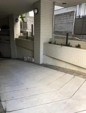 新井ビルの外観