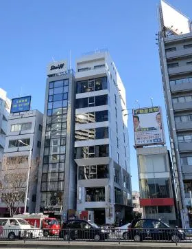 青山パティオビルの外観