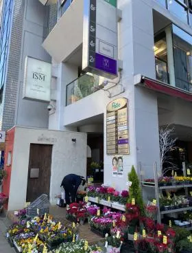 青山パティオビルの外観