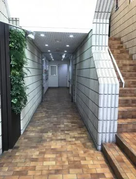 金春ビルの外観