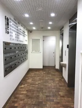 金春ビルの外観