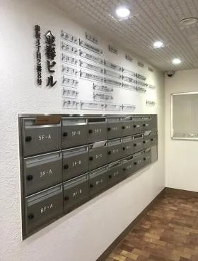 金春ビルの外観