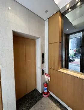 フォーシーズ溜池山王ビルの外観