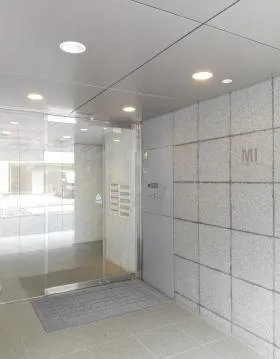 元赤坂MIビルの外観