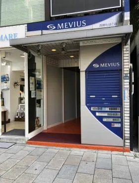 西野ビルの外観