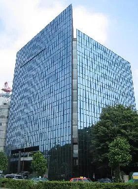草月会館の外観