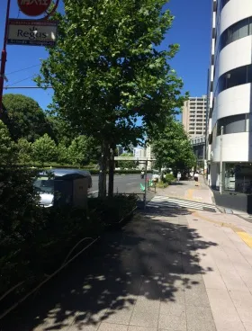 草月会館の外観