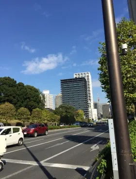 草月会館の外観
