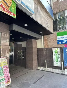 HATビルの外観