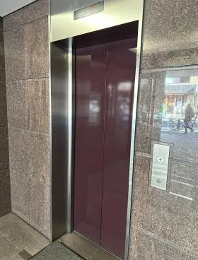 HATビルの外観