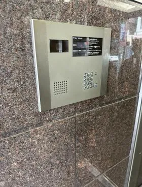 HATビルの外観