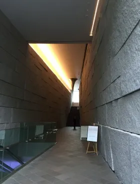 oak omotesandoビルの外観
