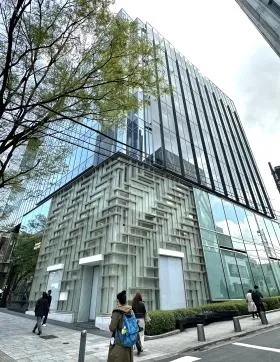 oak omotesandoビルの外観