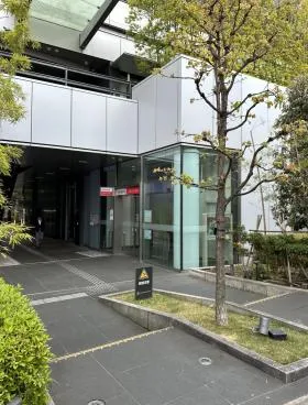 oak omotesandoビルの外観