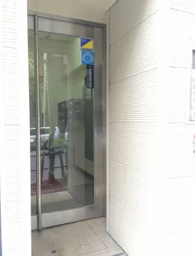 岩尾ビルの外観