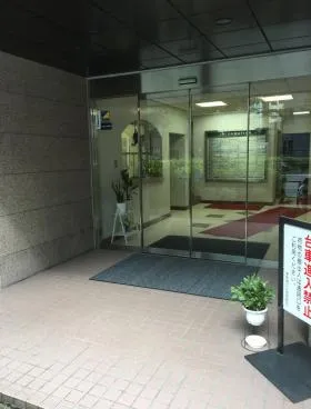 東新橋ビルの外観