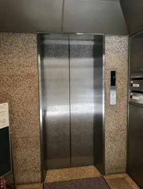 第二扇屋ビルの外観