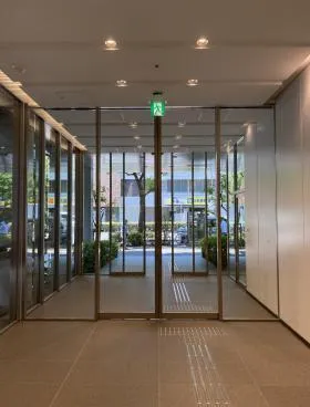 京阪神御成門ビルの外観