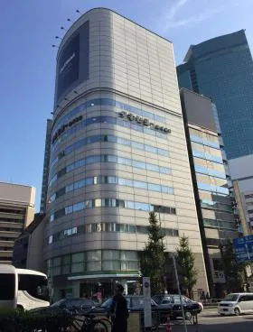近鉄銀座中央通り(旧TH銀座)ビルの外観