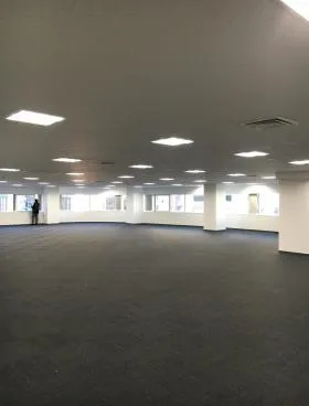 近鉄銀座中央通り(旧TH銀座)ビルの外観