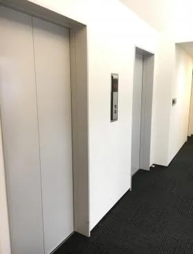 近鉄銀座中央通り(旧TH銀座)ビルの外観