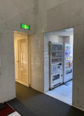 白雉子ビルの外観