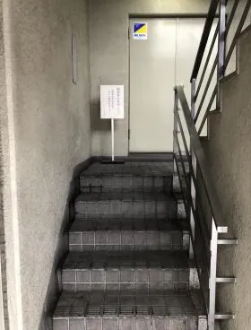 サンシャイン5ビルの外観