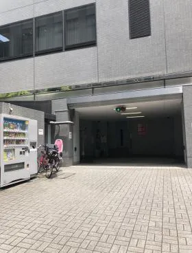 I・Sリバーサイドビルの外観