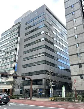 I・Sリバーサイドビルの外観
