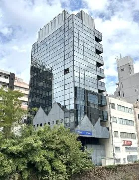 UF5ビルの外観