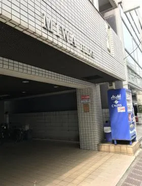 三輪ビルの外観