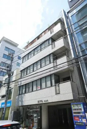 三輪ビルの外観