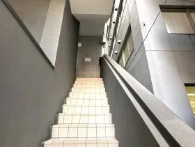 KAYA水道橋(旧:THE GATE 水道橋)ビルの外観