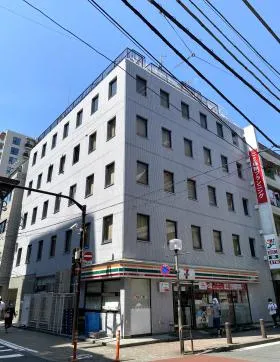 KTTビルの外観