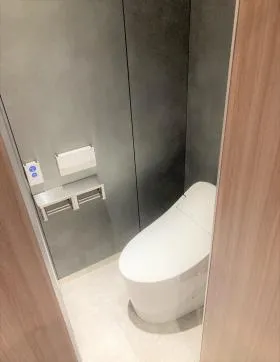 KTTビルの外観