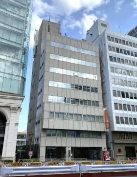 YCC高輸ビルの外観