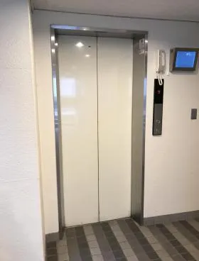 内村芝ビルの外観