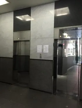 NH青山ビルの外観