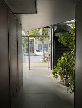 青山NAビルの外観