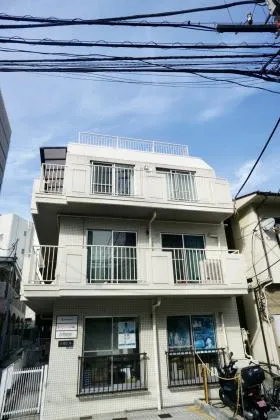 八幡ビルの外観