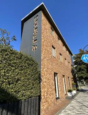 王子不動産青山ビルの外観
