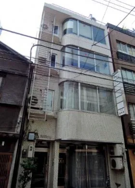 珠和ビルの外観