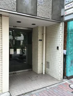 亀井橋ビルの外観