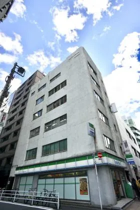 築地西山ビルの外観