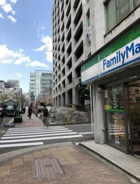 築地西山ビルの外観