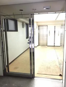 MARUSHINビルの外観
