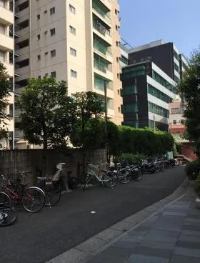 西新宿フォレストアネックスの外観