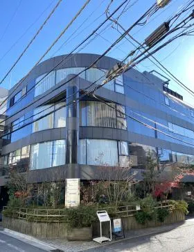 O&K南青山の外観