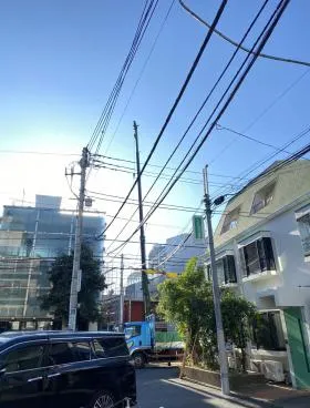 神宮前五丁目店舗ビルの外観